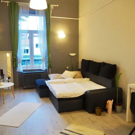 Peaceful Apt In Thecenter *