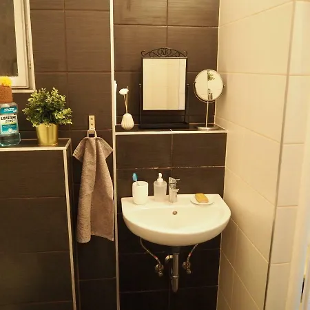 Διαμέρισμα Peaceful Apt In Thecenter Βουδαπέστη